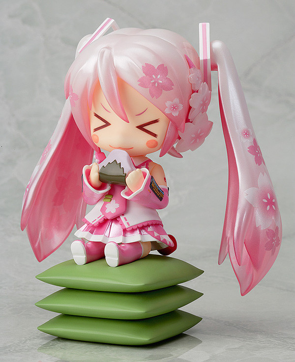 Sakura Figure